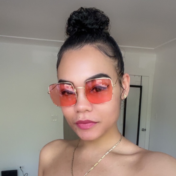 Peach π Sunnies πππ₯π₯ - Picture 3 of 6